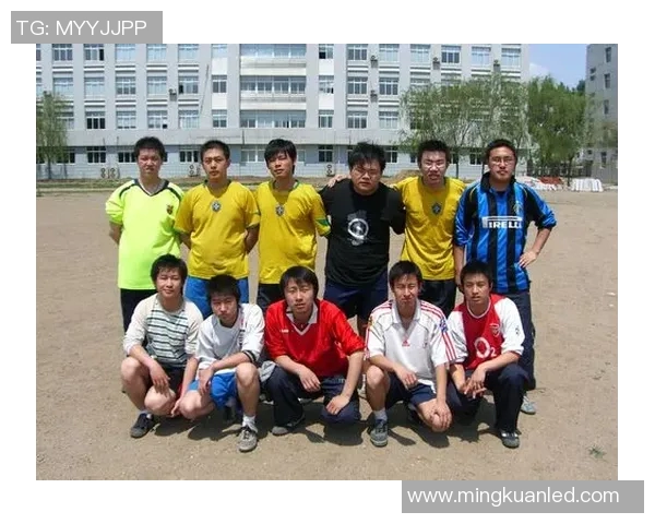 深圳足球队引领最新足球技术十强榜单解析与展望 深圳足球队引领最新足球技术十强榜单解析与展望