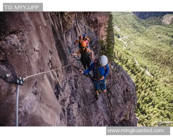 北京攀岩队运营模式解析与攀岩热点发展趋势探讨