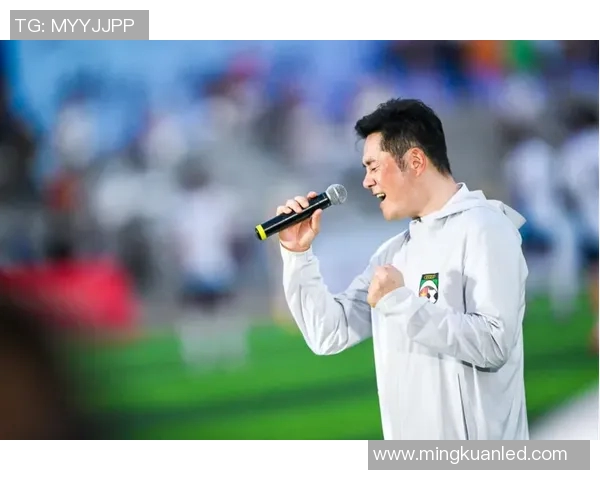 致敬足球明星们的拼搏精神与无畏追梦之旅