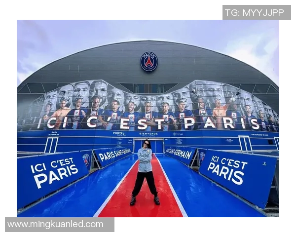 足球明星代言的酒品魅力揭秘球场外的风采与品味交融 足球明星代言的酒品魅力揭秘球场外的风采与品味交融